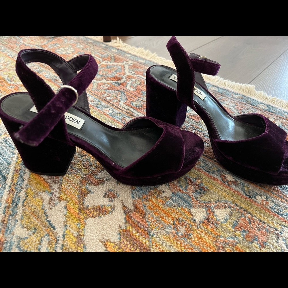 Steve Madden heel